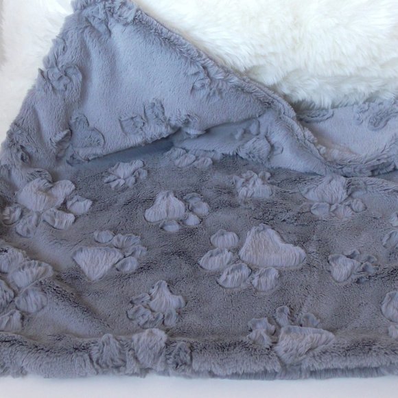 Pet Comforting Calming Blanket - Picture 4 of 8